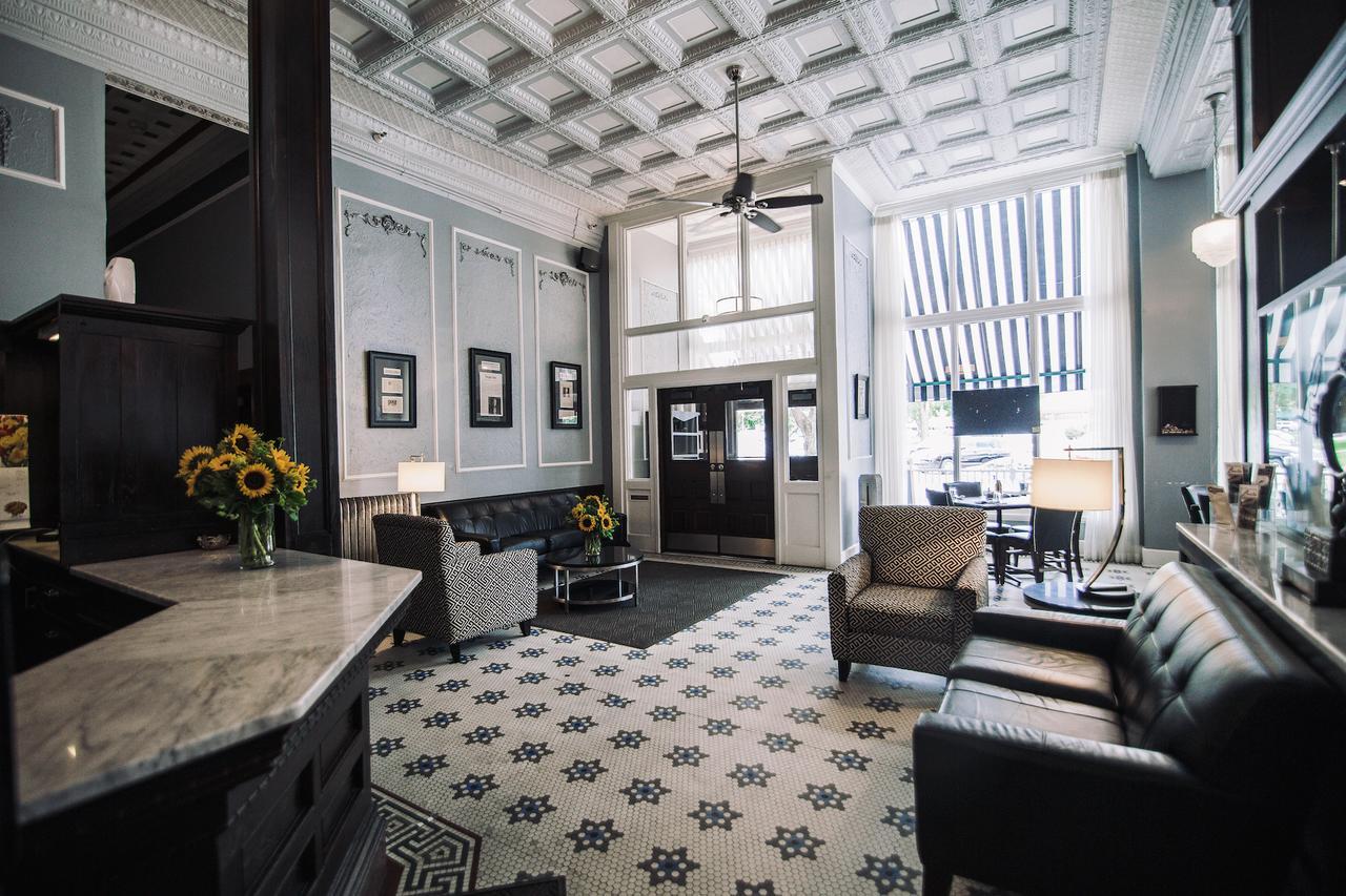 The Continental Hotel Centerville 外观 照片