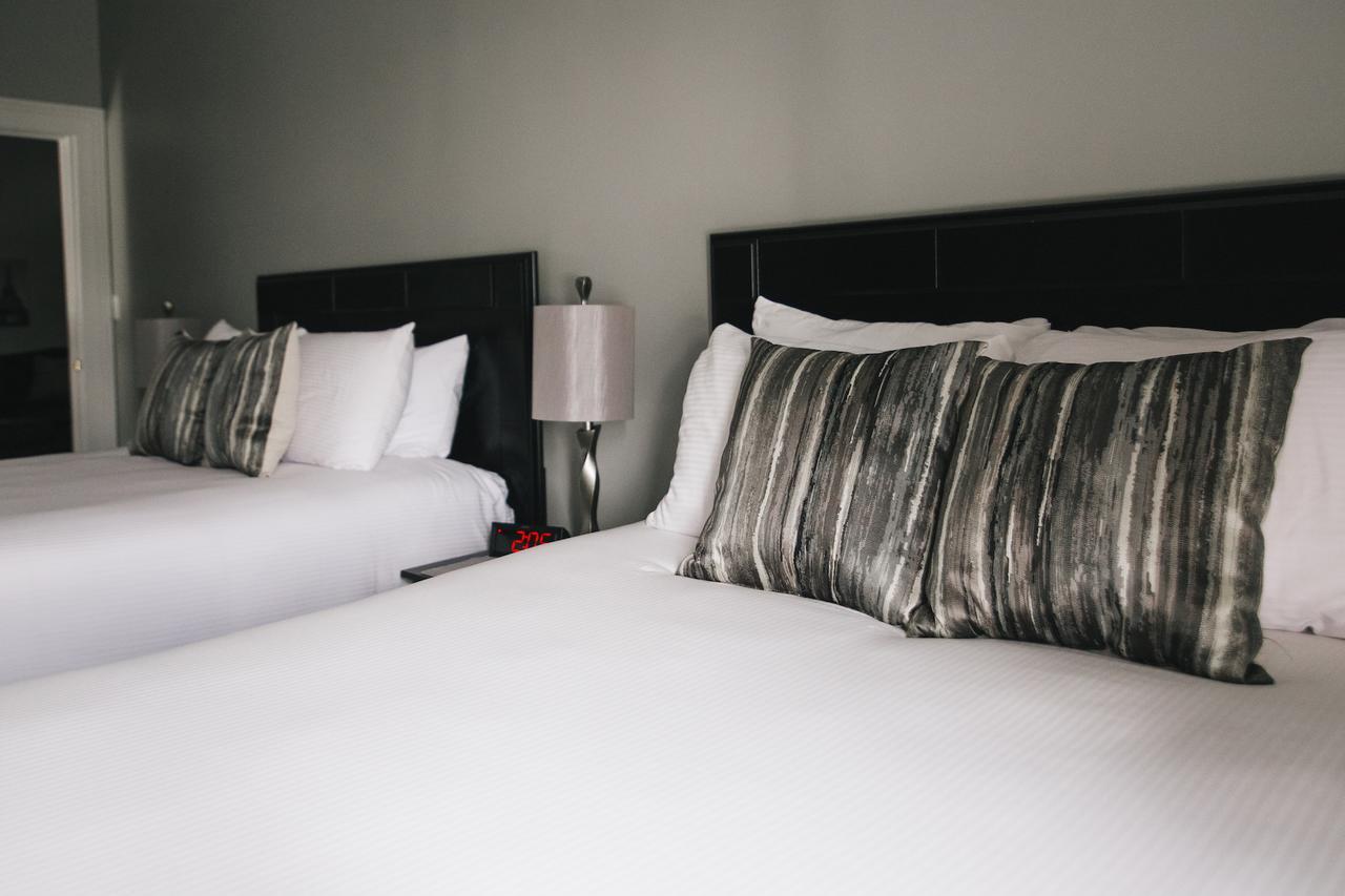 The Continental Hotel Centerville 外观 照片